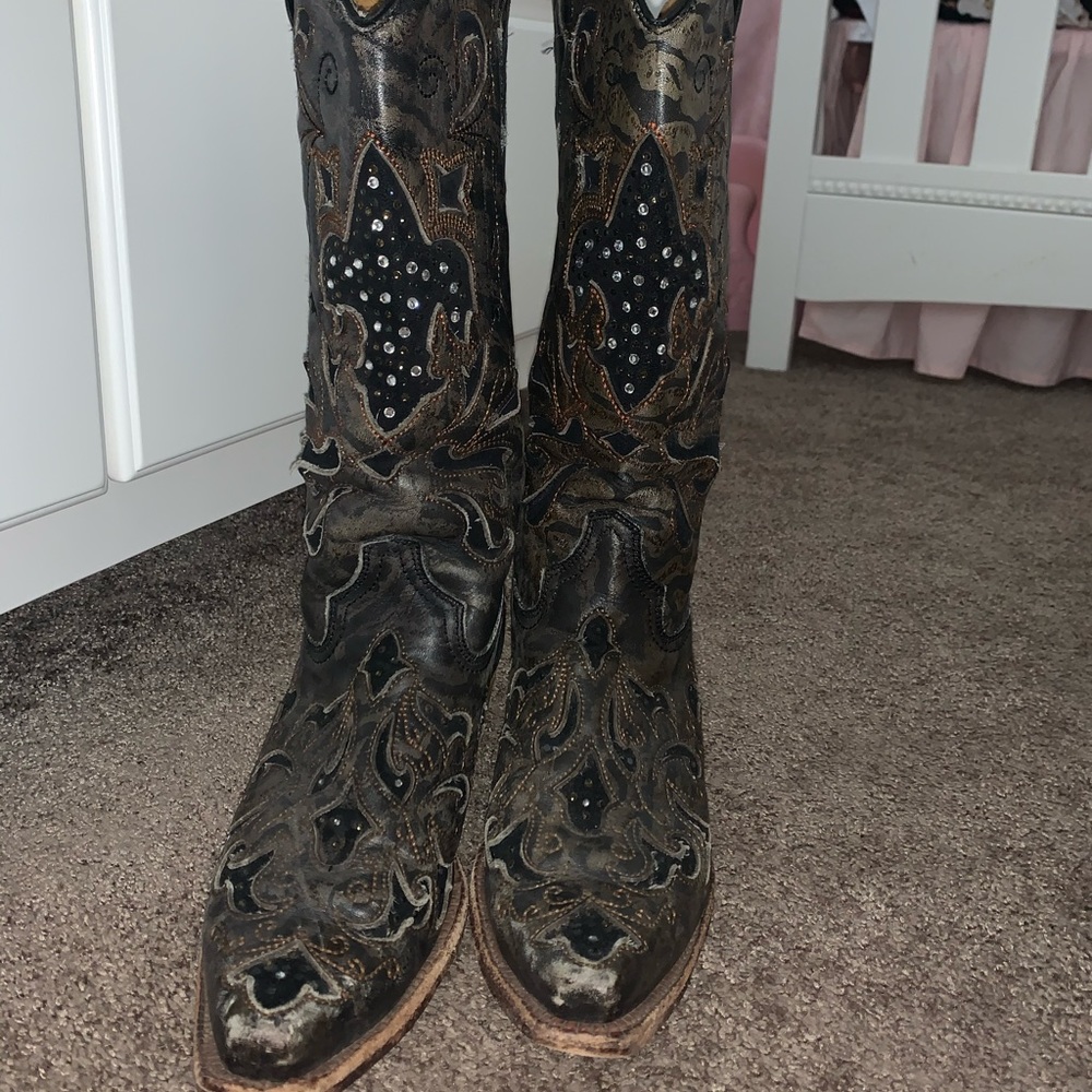 Women’s corral boots